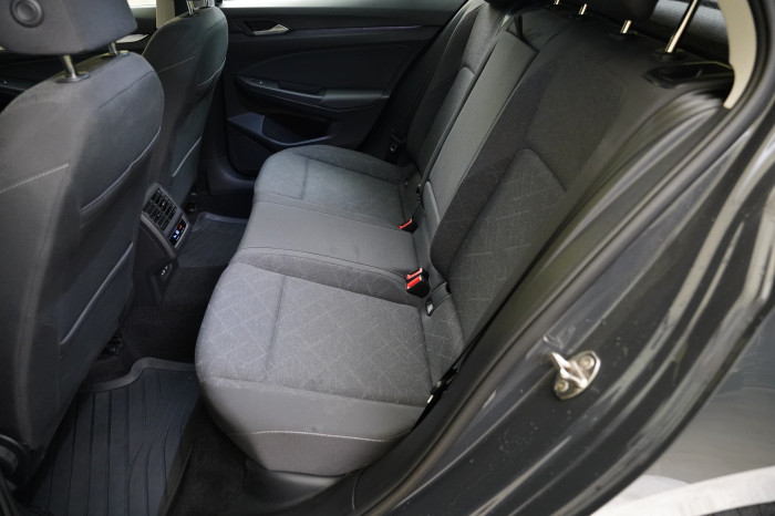Volkswagen Golf 1.0 TSI 81 kW Life na operativní leasing