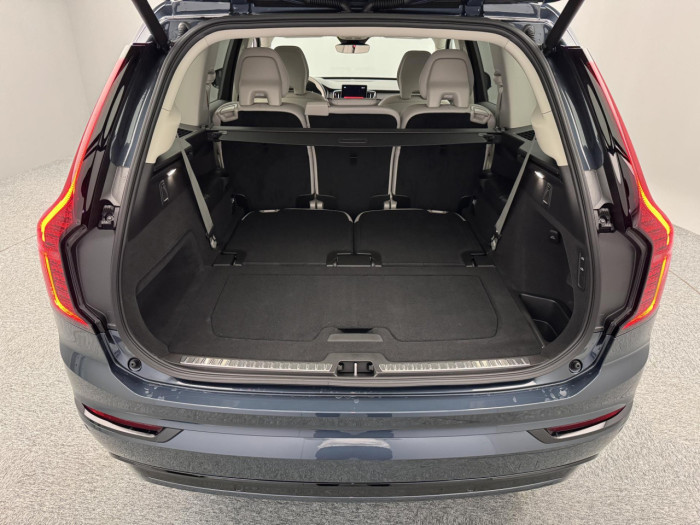 Volvo XC90 B5 AWD AUT DARK PLUS 7míst na operativní leasing