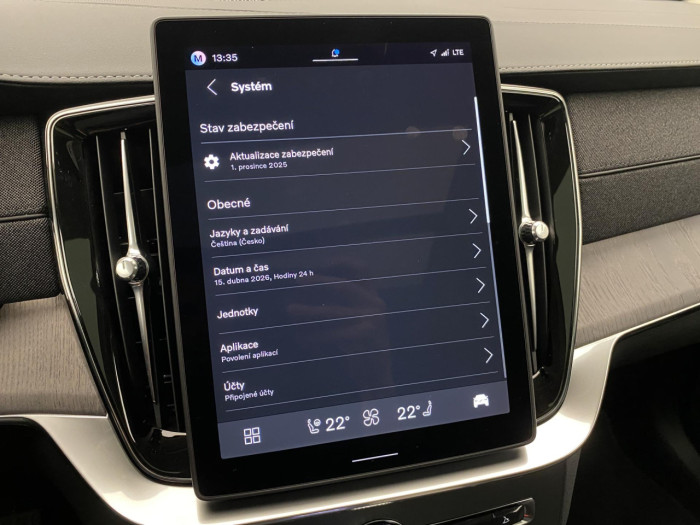 Volvo XC90 T8 AWD RECHARGE BRIGHT ULTRA na operativní leasing