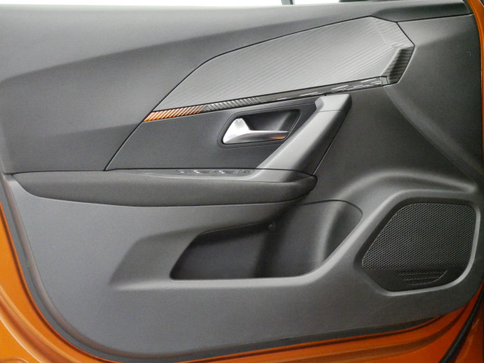 Peugeot 2008 1.2 PureTech 74 kW Active na operativní leasing