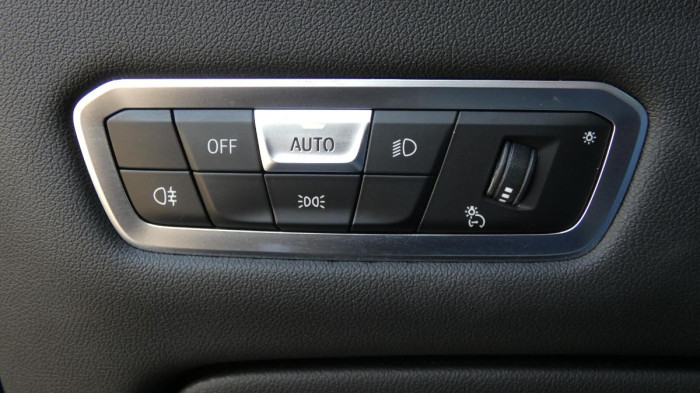 BMW X5 xDrive 40i M Sport na operativní leasing