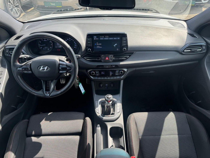 Hyundai i30 1.5 T-GDI 118 KW N-Line na operativní leasing