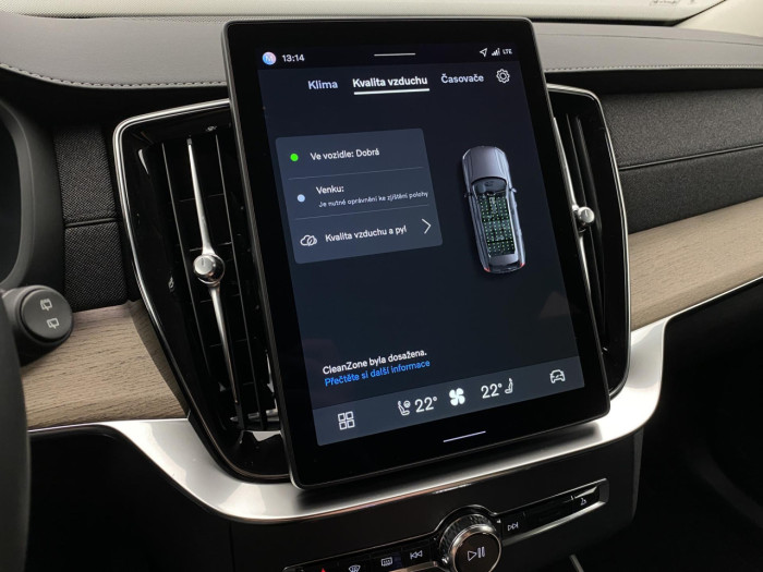 Volvo XC90 T8 AWD RECHARGE DARK PLUS 7m na operativní leasing