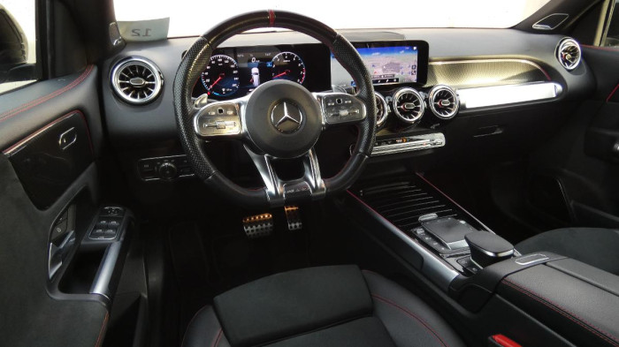 Mercedes-Benz GLB 35 4MATIC AMG na operativní leasing