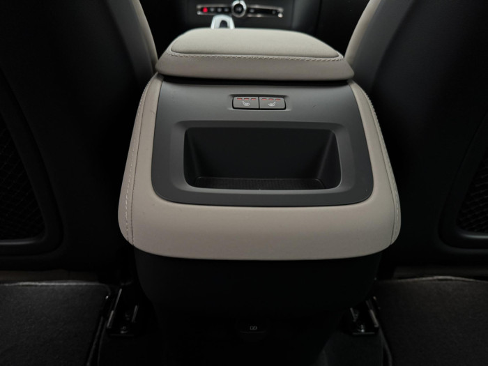 Volvo XC90 B5 AWD AUT BRIGHT PLUS 7míst na operativní leasing