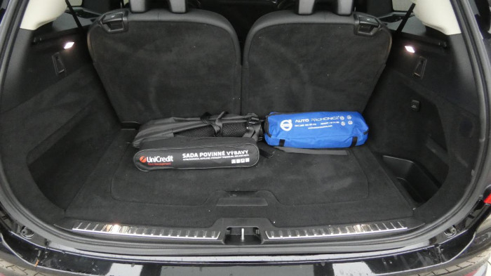 Volvo XC90 B5 AWD Core 7 míst na operativní leasing