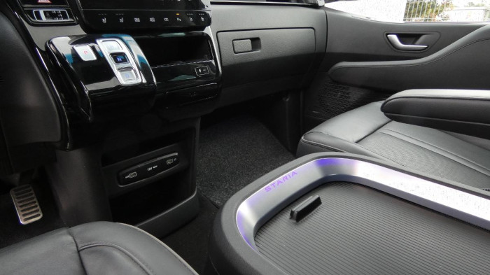 Hyundai Staria 2.2 CRDi Luxury 4x4 Auto na operativní leasing