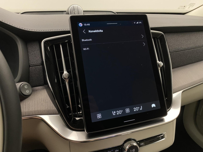 Volvo XC90 T8 AWD Plug-in BRIGHT PLUS 7m na operativní leasing