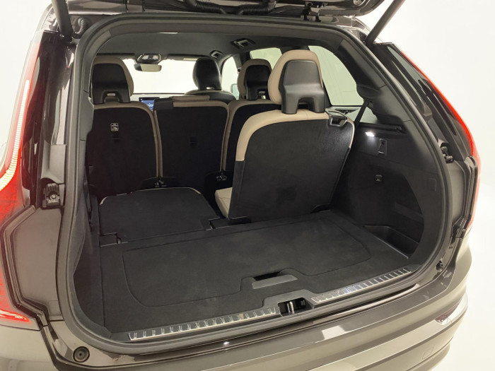 Volvo XC90 T8 AWD RECHARGE BRIGHT PLUS 7m na operativní leasing