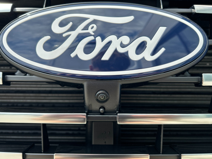 Titanium X L1 2.5 PHEV 171kW na operativní leasing