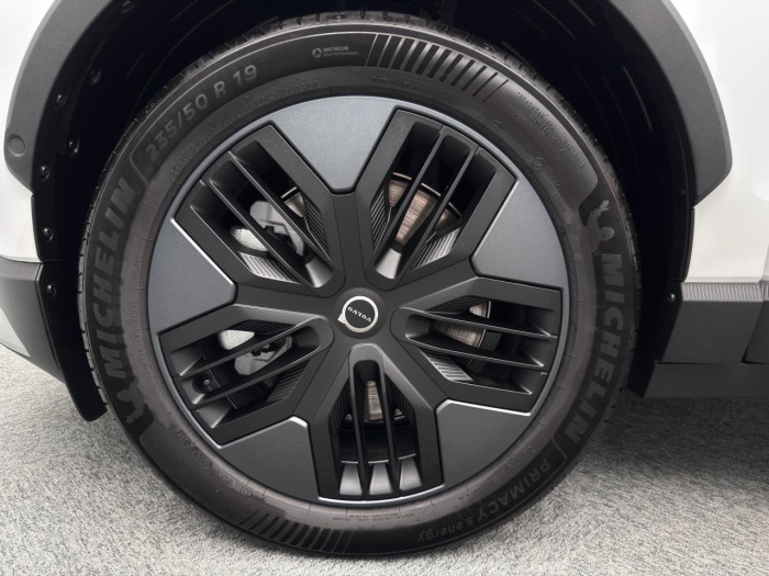 Volvo EX30 CROSS COUNTRY P8 TWIN PLUS na operativní leasing