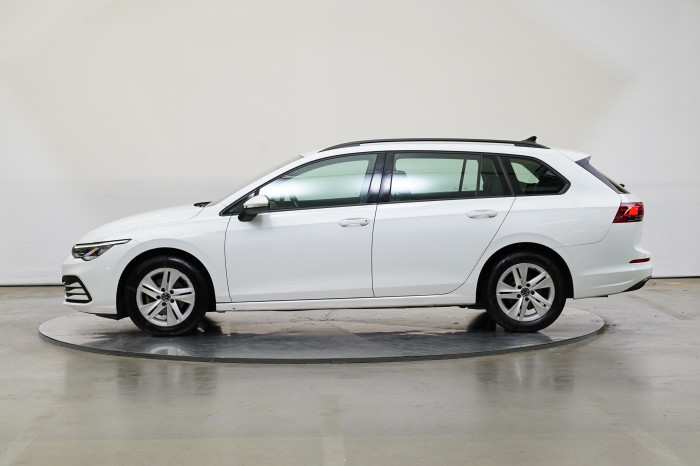 Volkswagen Golf 1.5 TSI 96 kW Life na operativní leasing