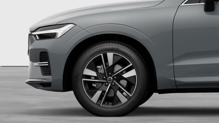 Volvo XC60 PLUS BRIGHT, B5 AWD, 184+10 kW / 250+14 HP na operativní leasing