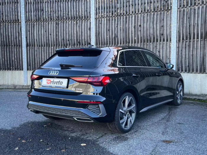 Audi A3 S line 1.5 TFSI 110 kW Benzín Automatická převodovka na operativní leasing