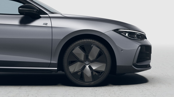 Volkswagen Passat R-Line 2,0 TDI 110 kW na operativní leasing