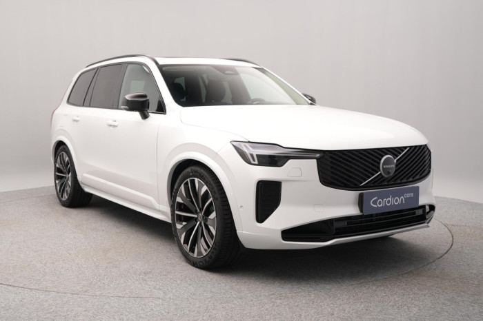 Volvo XC90 T8 AWD Plug-in ULTRA DARK 7m na operativní leasing