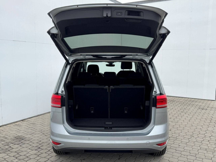 Volkswagen Touran People 6G EVO2 1,5TSI / 110kW na operativní leasing