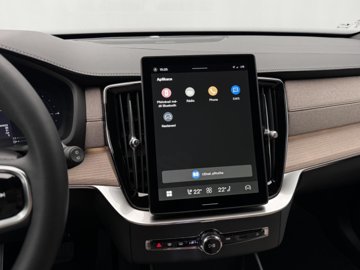 Volvo XC90 T8 AWD Plug-in DARK PLUS 7m na operativní leasing