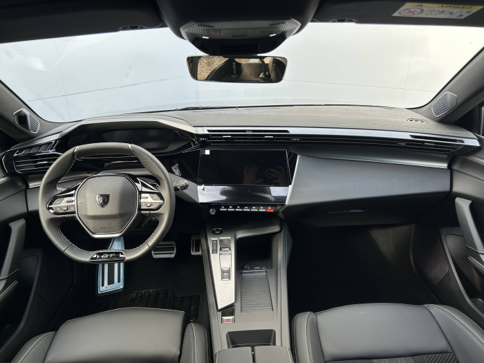 Peugeot 308 SW GT Hybrid e-DCS6 1,2 / 107kW na operativní leasing