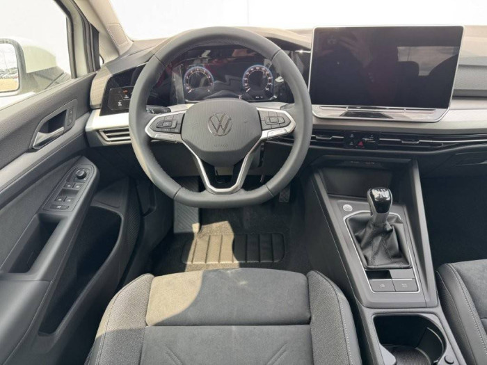 Volkswagen Golf People 6G 1,5TSI / 85kW na operativní leasing