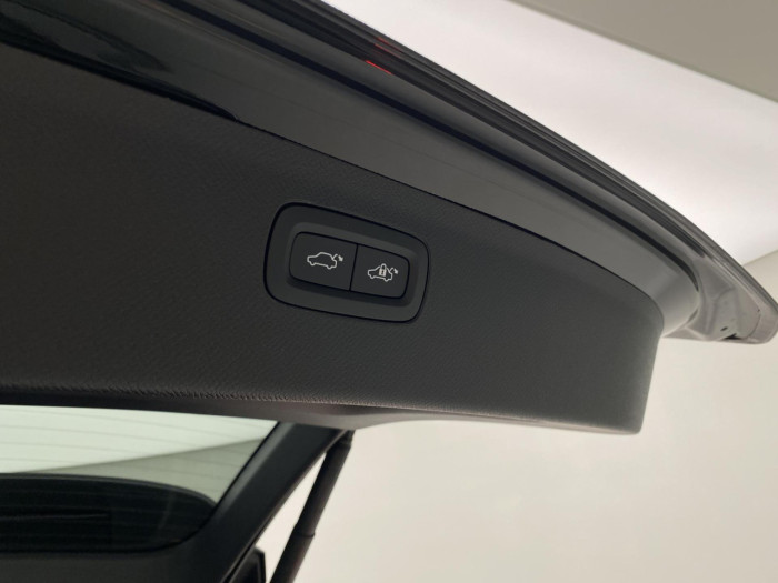 Volvo XC90 B5 AWD AUT BRIGHT PLUS 7míst na operativní leasing
