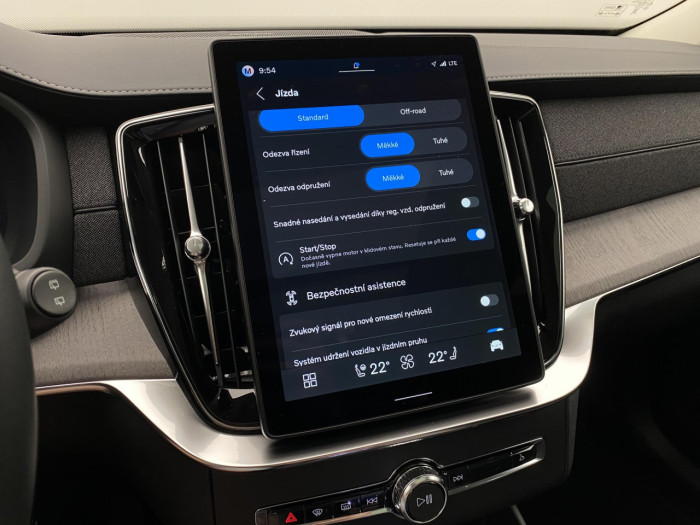 Volvo XC90 B5 AWD AUT DARK PLUS 7míst na operativní leasing