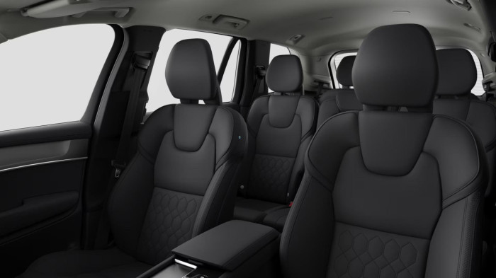 Volvo XC90 T8 AWD AUT Plug-in CORE 7míst na operativní leasing
