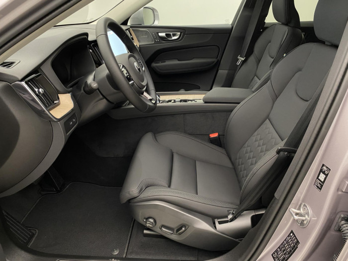 Volvo XC60 T6 AWD AUT BRIGHT PLUS na operativní leasing