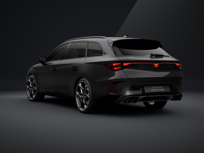 Cupra Leon SP VZ 2.0 TSI 333k DSG 4WD na operativní leasing