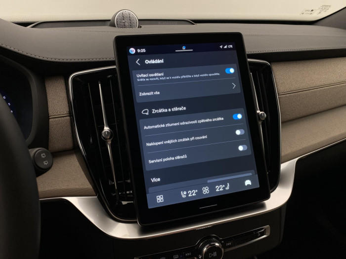 Volvo XC90 B5 AWD AUT DARK PLUS 7míst na operativní leasing
