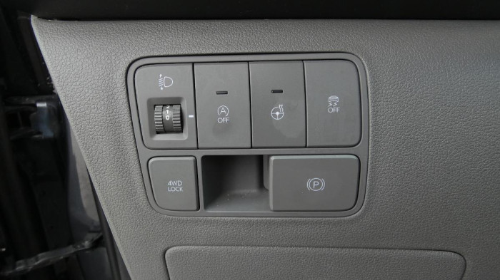 Hyundai Staria 2.2 CRDi Luxury 4x4 Auto na operativní leasing