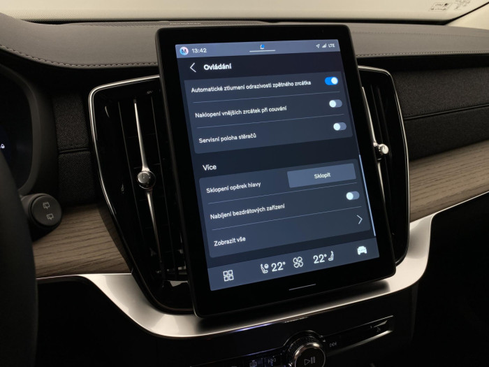 Volvo XC90 T8 AWD RECHARGE BRIGHT PLUS 7m na operativní leasing
