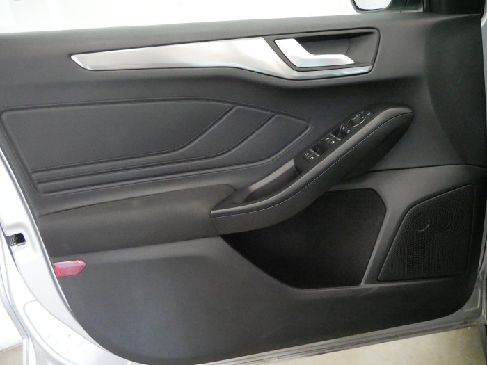 Ford Focus 1.5 TDCI 88 kW Titanium na operativní leasing