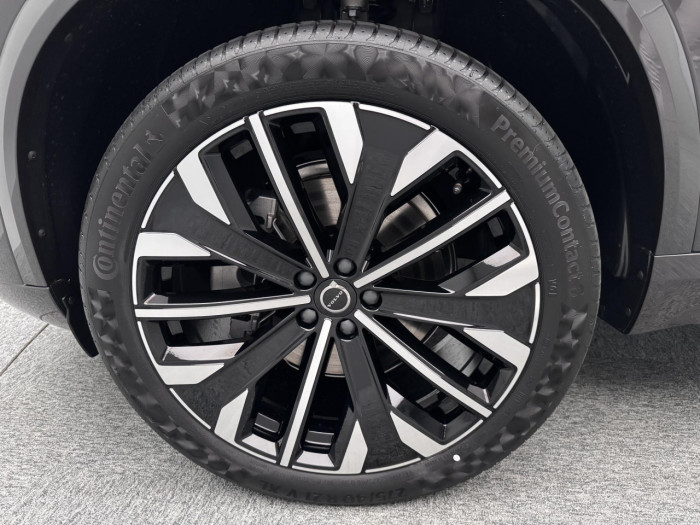 Volvo XC90 B5 AWD AUT BRIGHT ULTRA 7-míst na operativní leasing