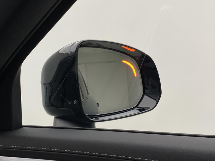 Volvo XC90 B5 AWD AUT DARK PLUS 7míst na operativní leasing