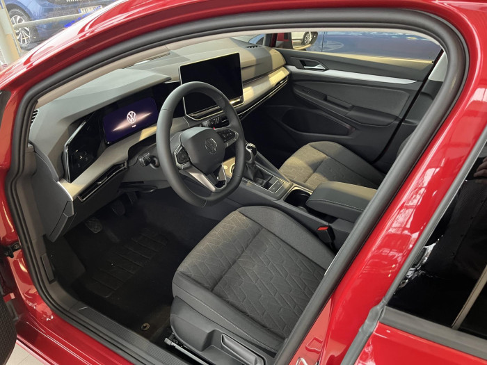 Volkswagen Golf Variant People 1,5 TSI 85 kw 6G na operativní leasing