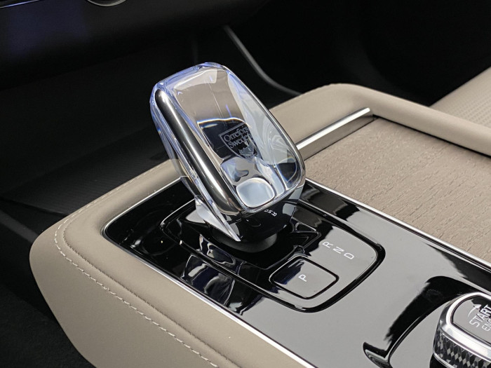Volvo XC90 T8 AWD Plug-in BRIGHT PLUS 7m na operativní leasing