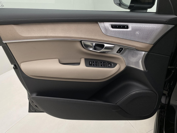 Volvo XC90 B5 AWD AUT BRIGHT PLUS 7míst na operativní leasing