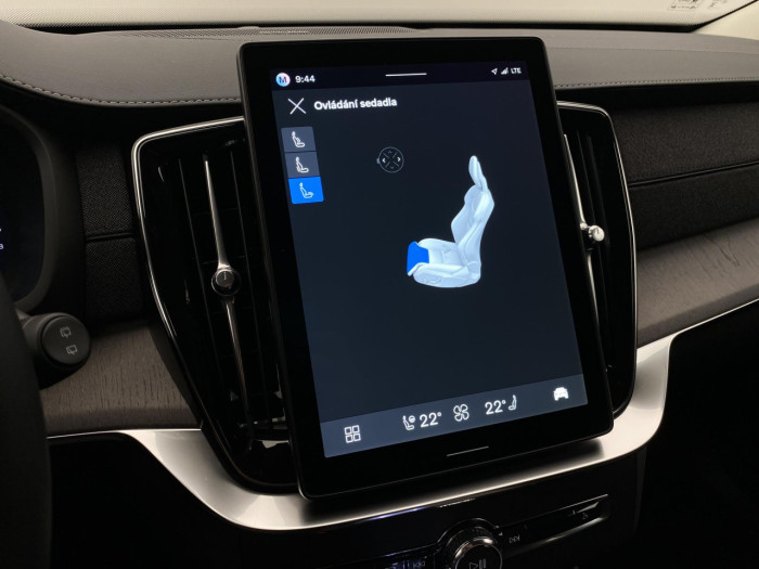 Volvo XC90 B5 AWD AUT BRIGHT PLUS na operativní leasing