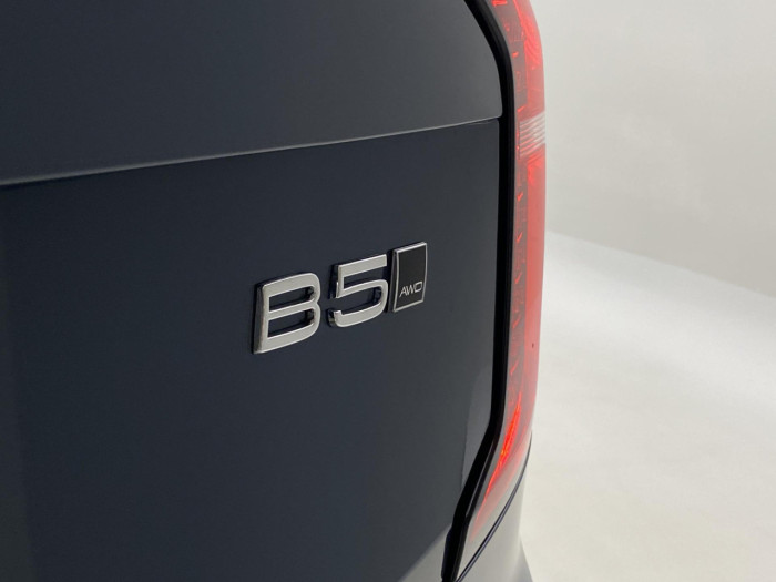 Volvo XC90 B5 AWD AUT BRIGHT PLUS na operativní leasing