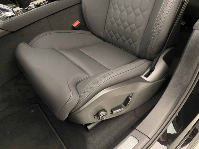 Volvo XC90 T8 AWD RECHARGE BRIGHT PLUS 7m na operativní leasing