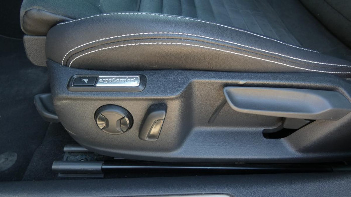 Volkswagen Passat 2.0 TDI 147kW BMT 4MOT DSG Ele na operativní leasing