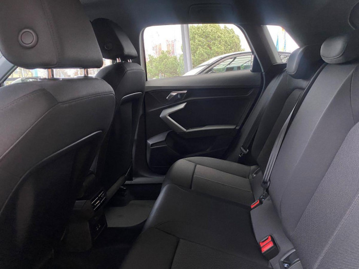 Audi A3 Spb 35 TFSI Stronic na operativní leasing