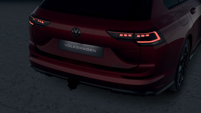 Volkswagen Golf Variant R-Line People 2,0 TDI 7DSG na operativní leasing