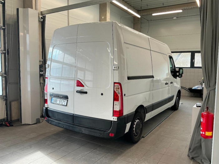 Renault Master 2.3 dCi 180k En L2H2P3 COOL na operativní leasing
