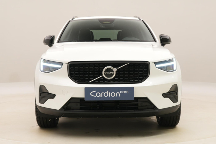 Volvo XC40 B3 AUT DARK PLUS na operativní leasing