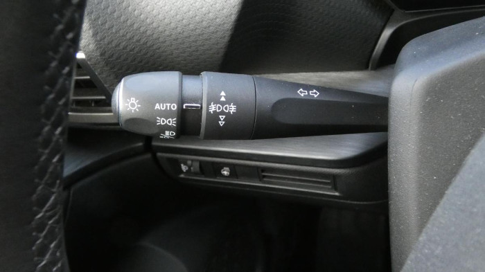 Citroën C5 X 1.6 PureTech 180 EAT8 Shine na operativní leasing