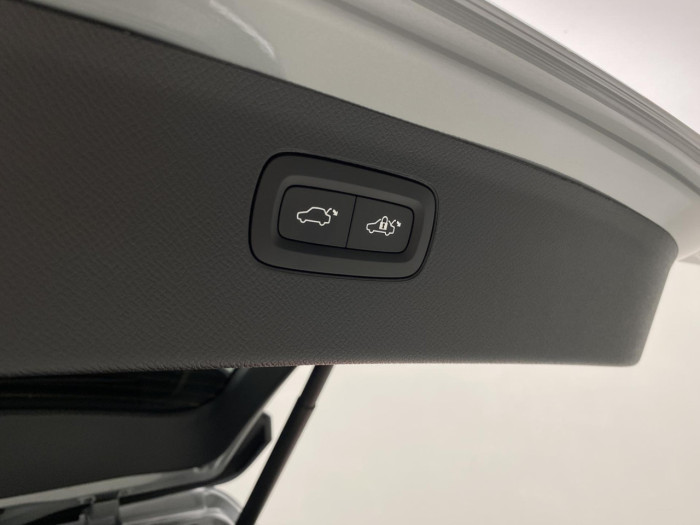 Volvo XC90 B5 AWD AUT BRIGHT PLUS 7míst na operativní leasing