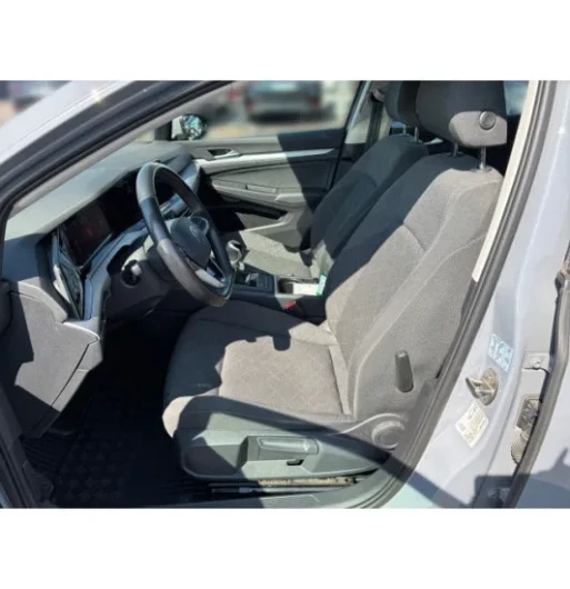 Volkswagen Golf Var.1.5 TSI 96 Life na operativní leasing