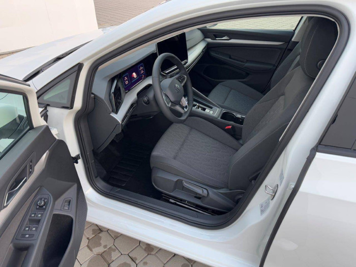 Volkswagen Golf Variant People 7DSG 1,5eTSI / 110kW na operativní leasing